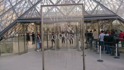 10877524_10152845417957559_152188571_n